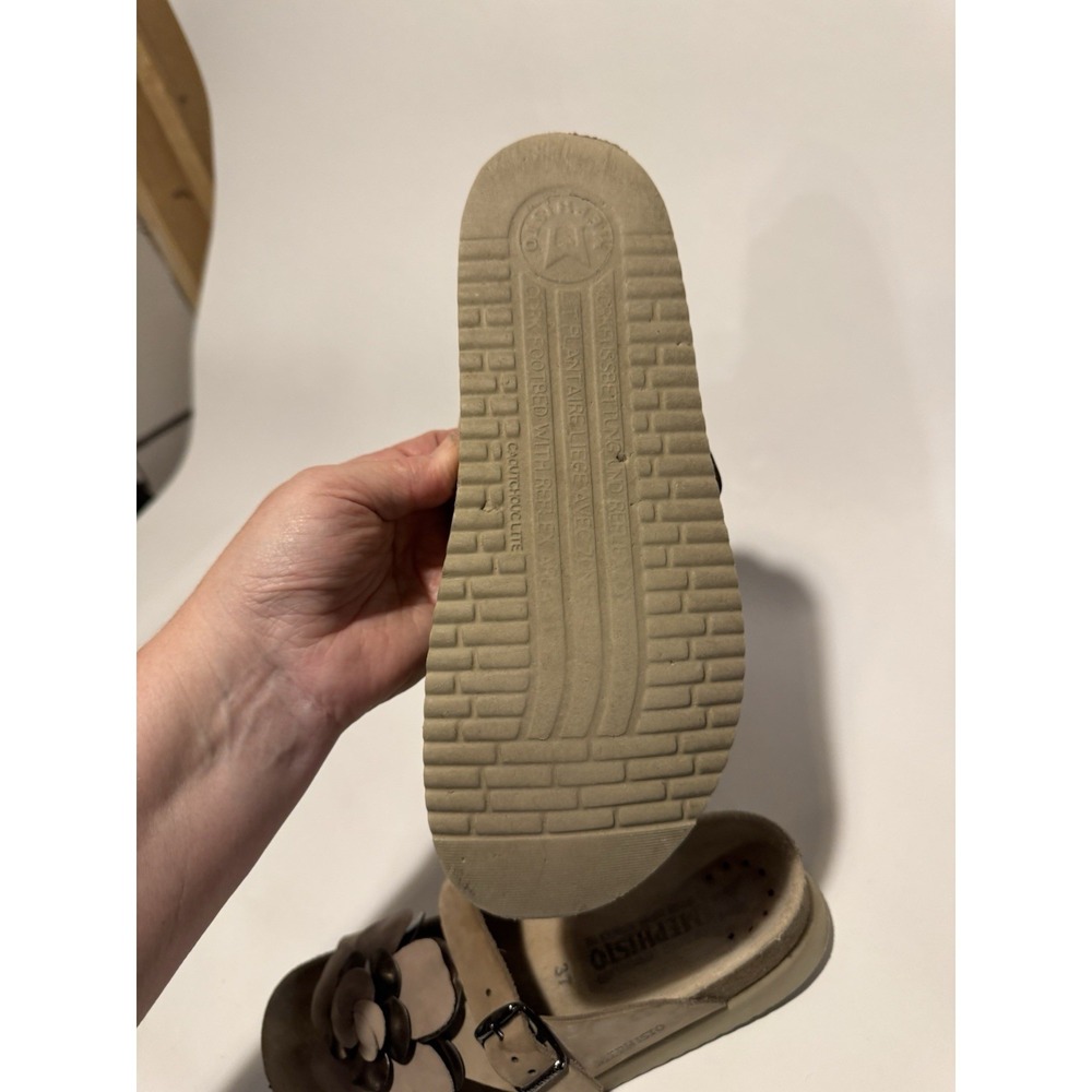 P22 Mephisto Violette Leather Thong Brown Tan Women Sandals 37 size 7 - Picture 6 of 8
